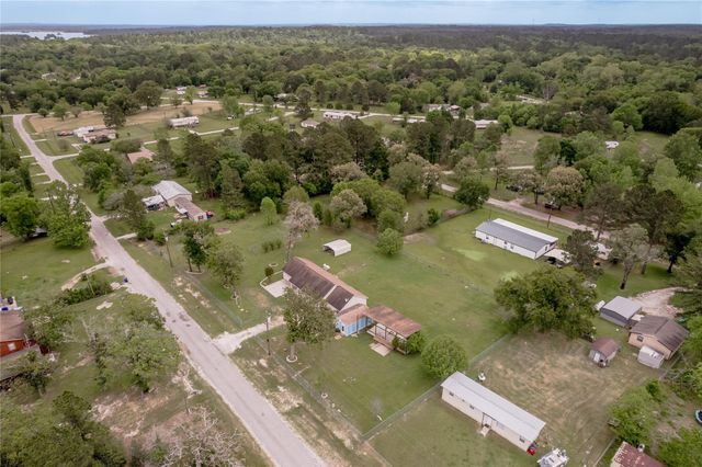72 Oak Hill Drive, Huntsville, TX 77320