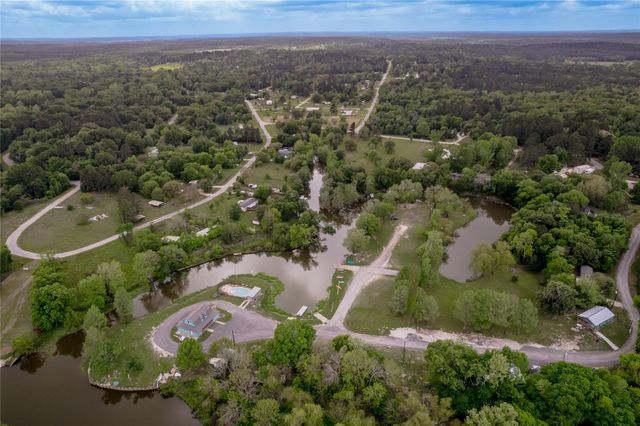 72 Oak Hill Drive, Huntsville, TX 77320