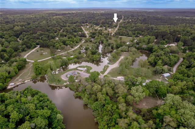 72 Oak Hill Drive, Huntsville, TX 77320