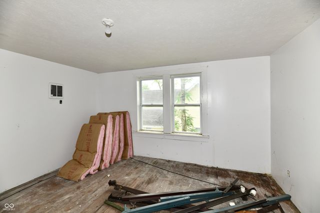 528 South Street, Noblesville, IN 46060
