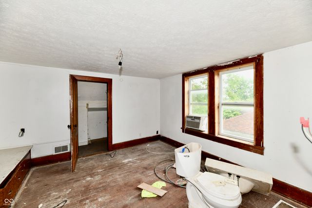 528 South Street, Noblesville, IN 46060