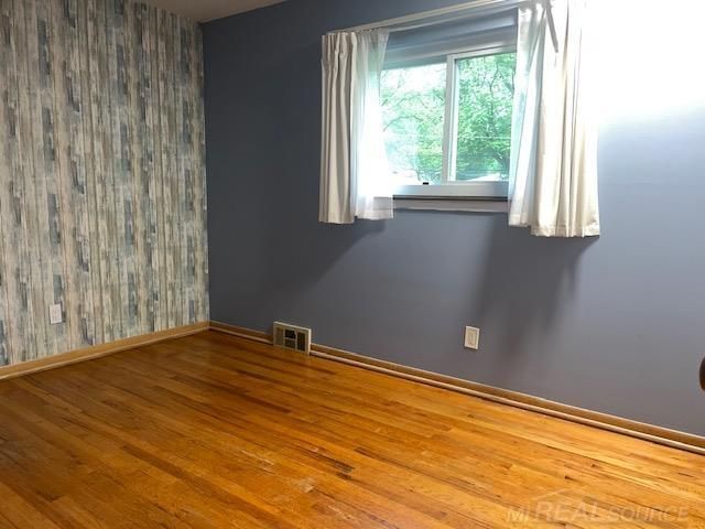 53039 Dryden Street, Utica, MI 48316