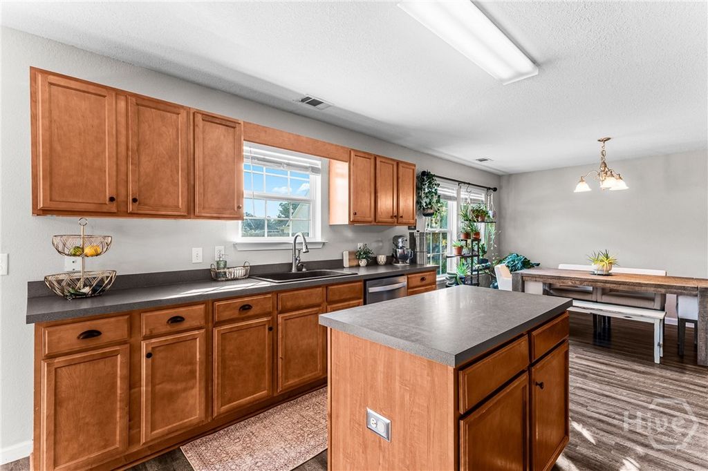 Image 5 of property listing at 424 Flint Drive, Rincon, GA 31326