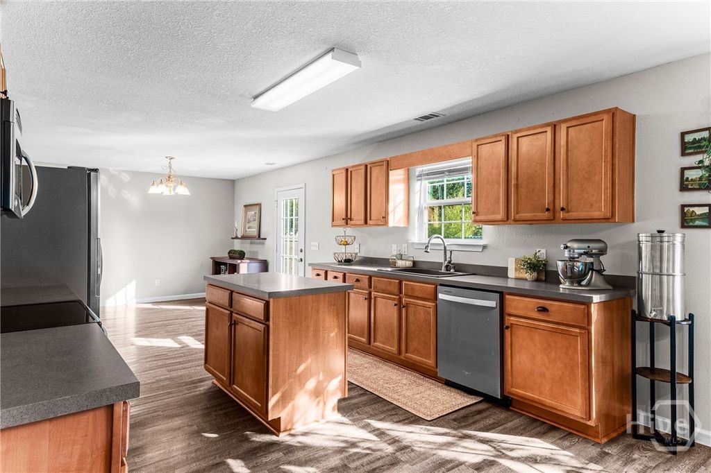 Image 9 of property listing at 424 Flint Drive, Rincon, GA 31326