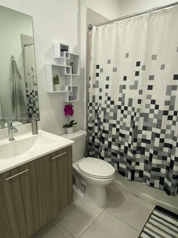 4636 NW 84th Ave 15, Doral, FL 33166