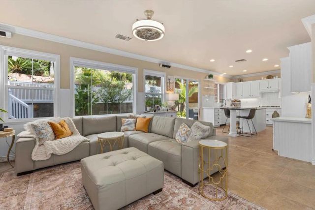 2285 Hillyer Street, Carlsbad, CA 92008
