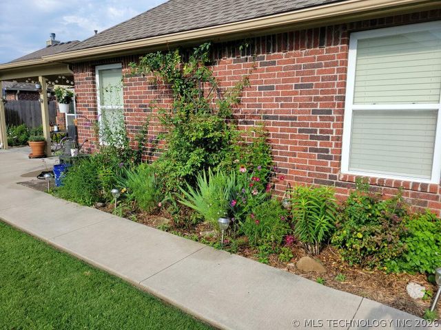 4777 S 202nd East Avenue, Broken Arrow, OK 74014