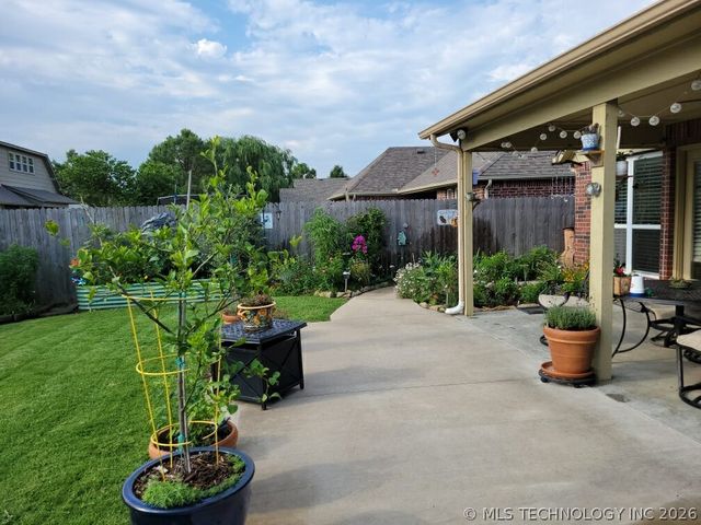 4777 S 202nd East Avenue, Broken Arrow, OK 74014