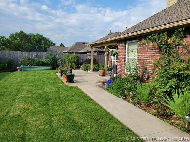 4777 S 202nd East Avenue, Broken Arrow, OK 74014