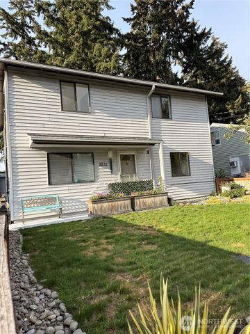 8711 Lawndale Avenue SW, Lakewood, WA 98498