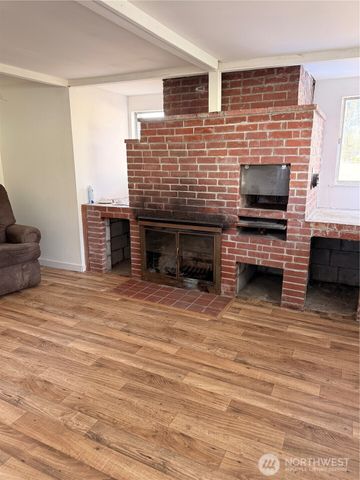 8711 Lawndale Avenue SW, Lakewood, WA 98498