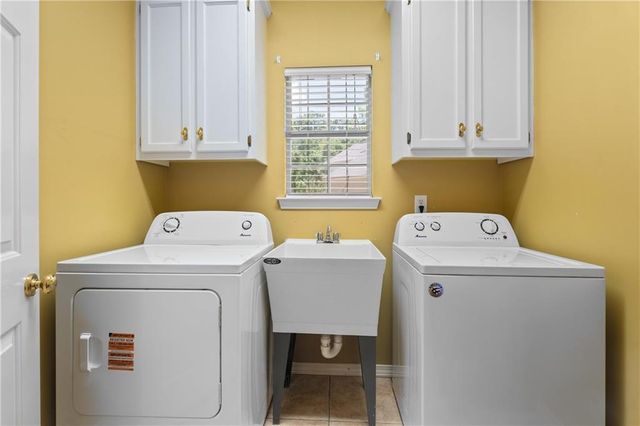7713 Bedford Court, Mobile, AL 36695