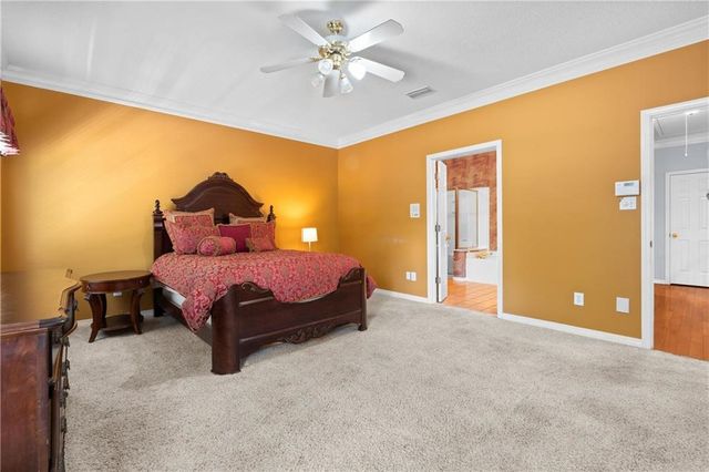 7713 Bedford Court, Mobile, AL 36695