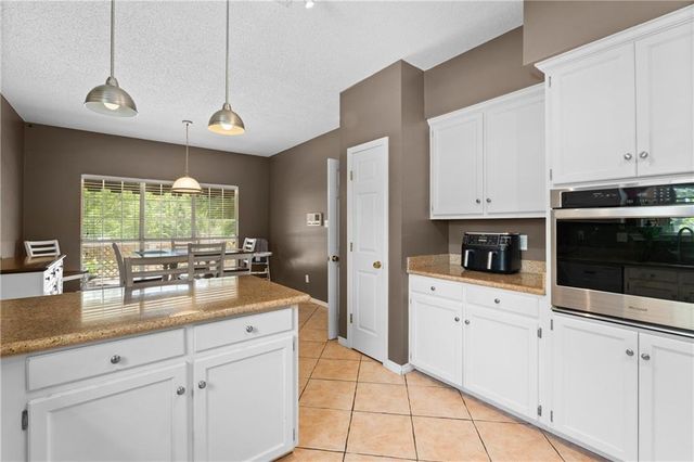 7713 Bedford Court, Mobile, AL 36695