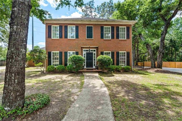 7713 Bedford Court, Mobile, AL 36695