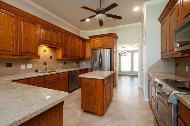 4017 Austins Estates Drive, Bryan, TX 77808