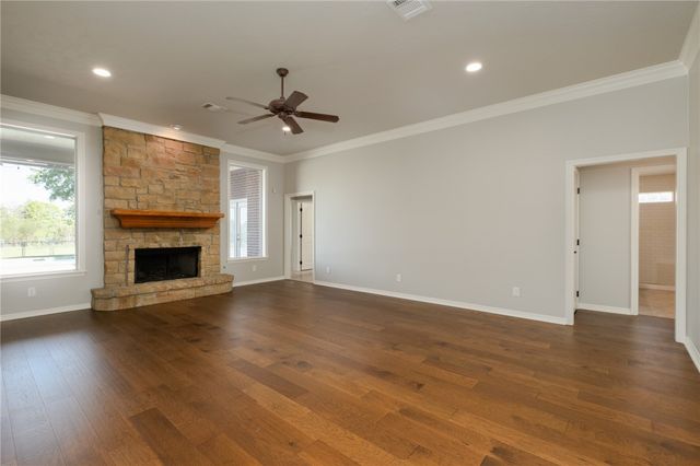 4017 Austins Estates Drive, Bryan, TX 77808