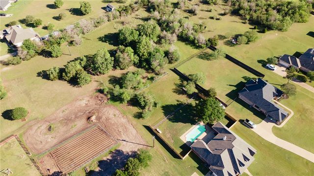 4017 Austins Estates Drive, Bryan, TX 77808