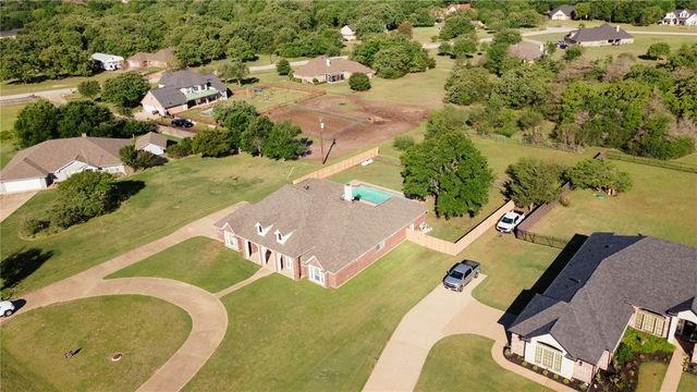 4017 Austins Estates Drive, Bryan, TX 77808