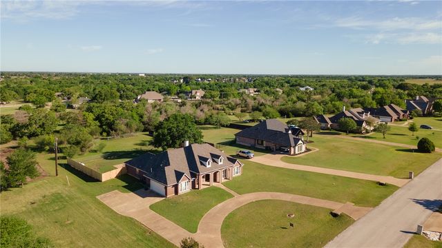 4017 Austins Estates Drive, Bryan, TX 77808