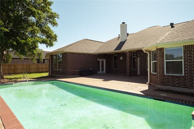 4017 Austins Estates Drive, Bryan, TX 77808