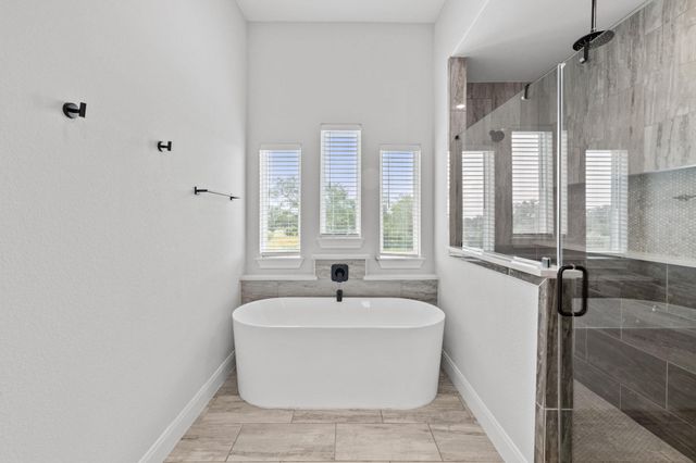 225 Spicewood Trails DR, Spicewood, TX 78669