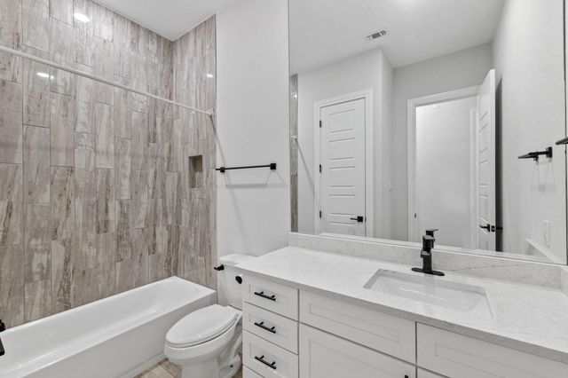 225 Spicewood Trails DR, Spicewood, TX 78669