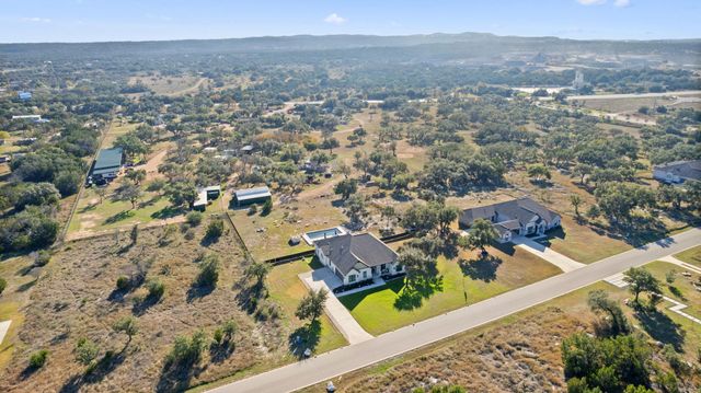 225 Spicewood Trails DR, Spicewood, TX 78669