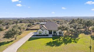 225 Spicewood Trails DR, Spicewood, TX 78669