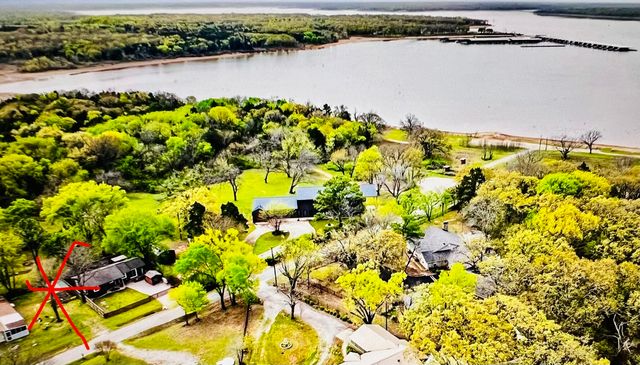 1036 Paradise Cove Road, Pottsboro, TX 75076