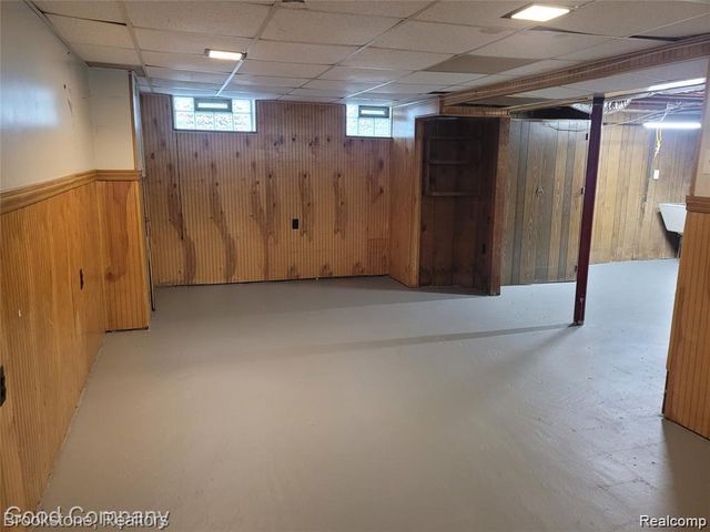 18729 Elkhart Street, Harper Woods, MI 48225