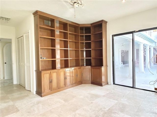 71 Bay Colony Drive, Fort Lauderdale, FL 33308