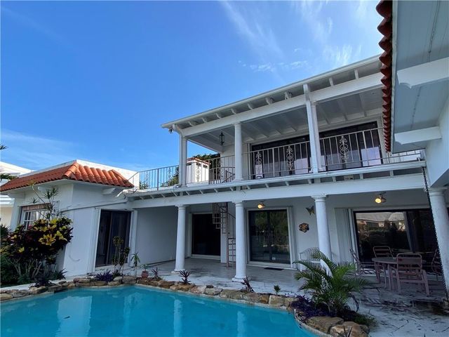 71 Bay Colony Drive, Fort Lauderdale, FL 33308