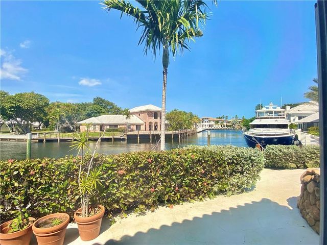 71 Bay Colony Drive, Fort Lauderdale, FL 33308