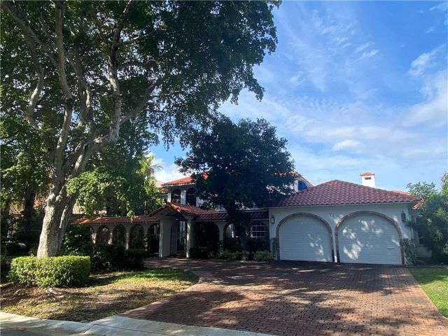 71 Bay Colony Drive, Fort Lauderdale, FL 33308