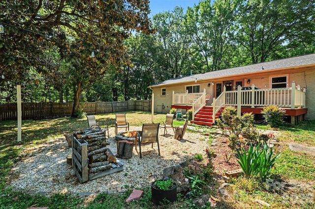 3950 Rocky River Place, Harrisburg, NC 28075