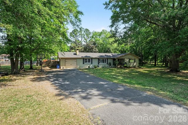 3950 Rocky River Place, Harrisburg, NC 28075