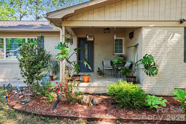 3950 Rocky River Place, Harrisburg, NC 28075