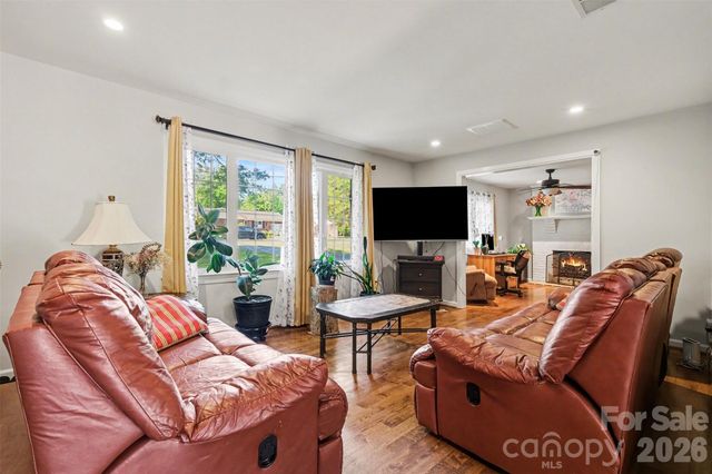 3950 Rocky River Place, Harrisburg, NC 28075