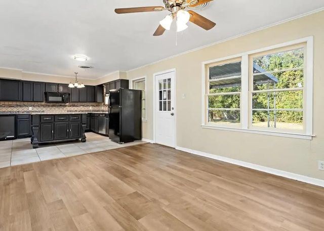 5470 Spencer Drive, Beaumont, TX 77708