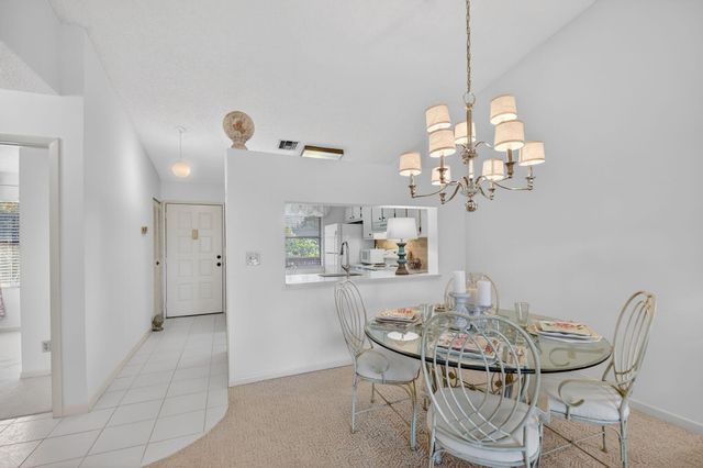 4542 Lucerne Lakes Boulevard E 202, Lake Worth, FL 33467