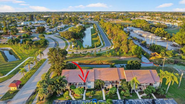 4542 Lucerne Lakes Boulevard E 202, Lake Worth, FL 33467