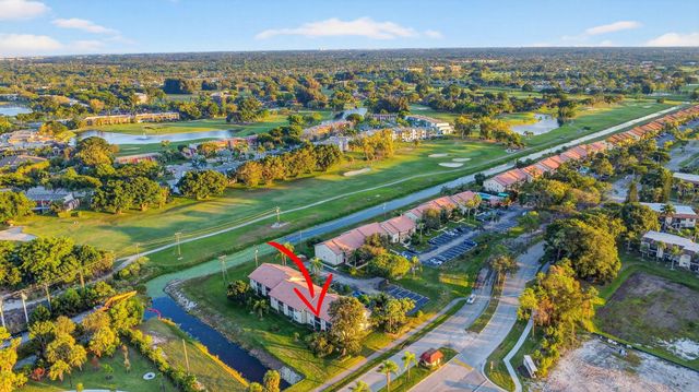 4542 Lucerne Lakes Boulevard E 202, Lake Worth, FL 33467