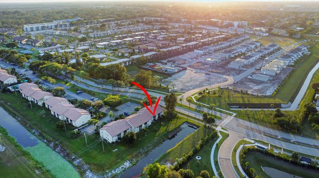 4542 Lucerne Lakes Boulevard E 202, Lake Worth, FL 33467