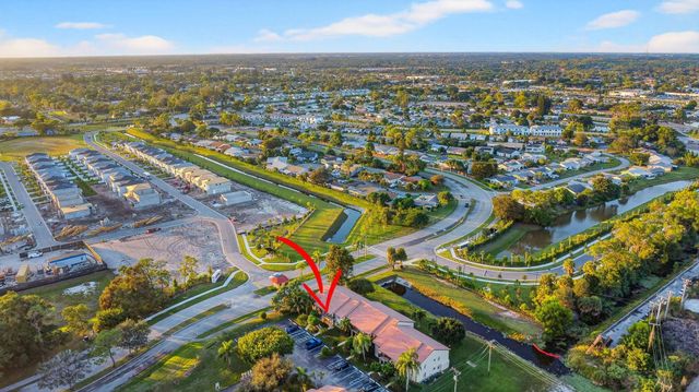 4542 Lucerne Lakes Boulevard E 202, Lake Worth, FL 33467