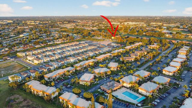 4542 Lucerne Lakes Boulevard E 202, Lake Worth, FL 33467