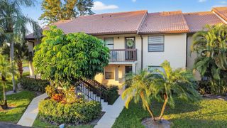 4542 Lucerne Lakes Boulevard E 202, Lake Worth, FL 33467