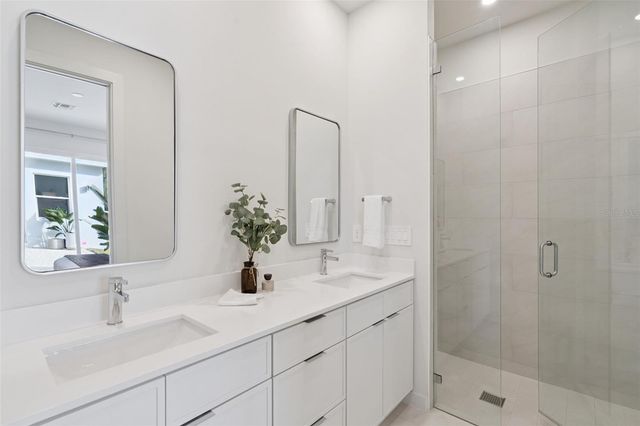 458 SKYFIELD COURT, Lady Lake, FL 32159