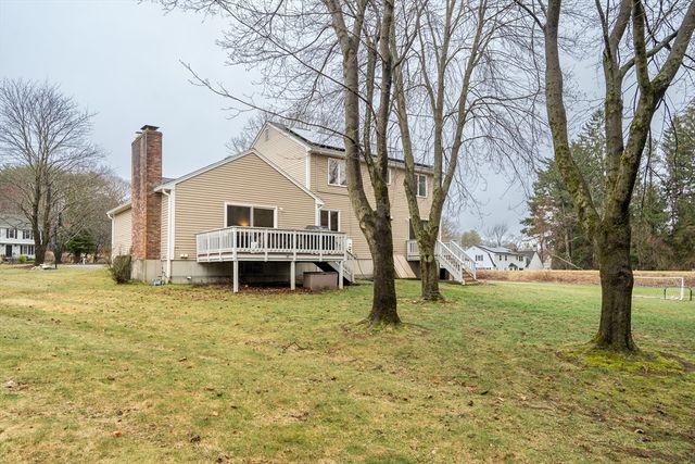 6 Flanagan Dr, Framingham, MA 01701