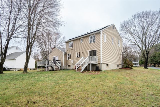 6 Flanagan Dr, Framingham, MA 01701